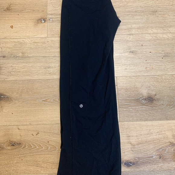 Lululemon groove pants - Picture 3 of 5